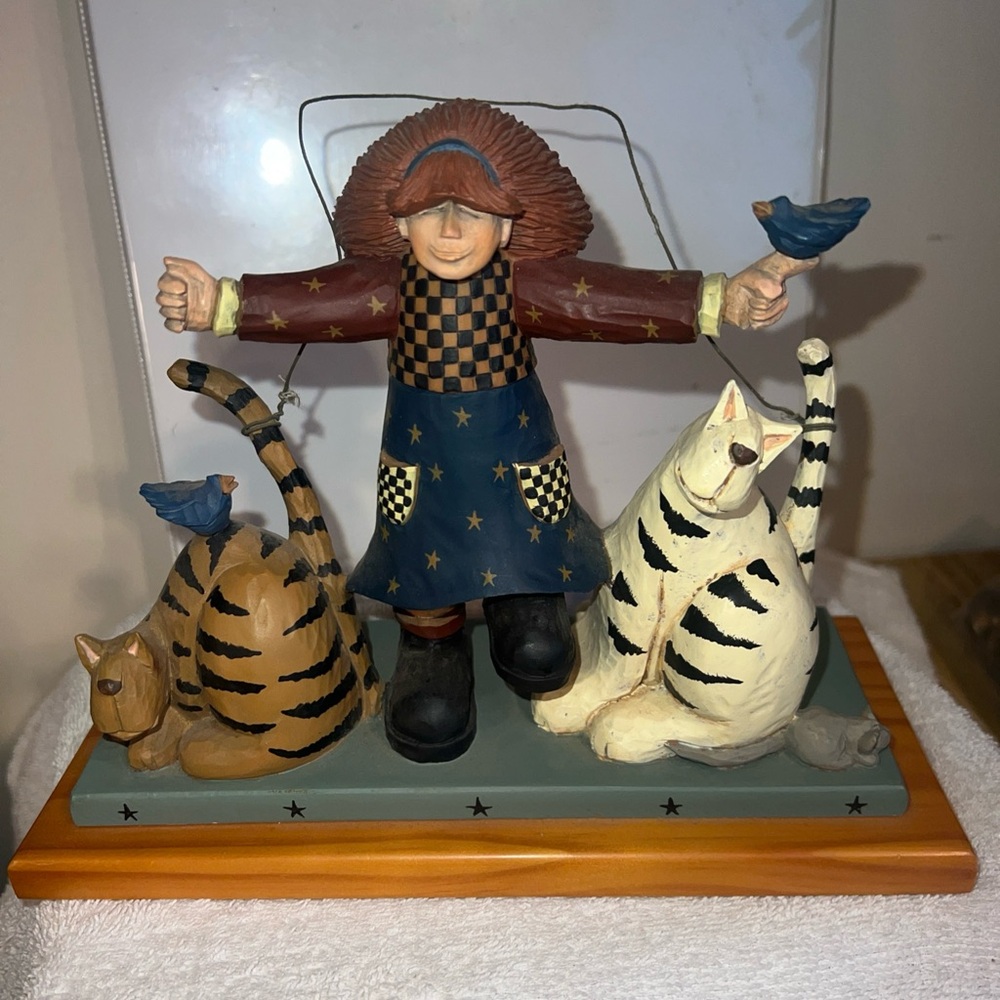 WilliRaye Studio Best Friends Figurine Girl Jumping Rope with Cats WW1313